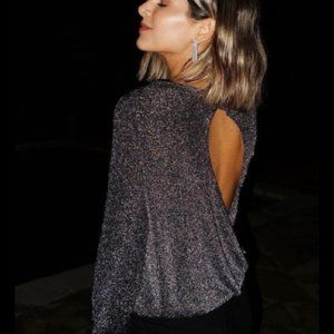 NWT 🎉 PAIGE Celeste Keyhole Metallic Silver dot Blouse Size M Available!